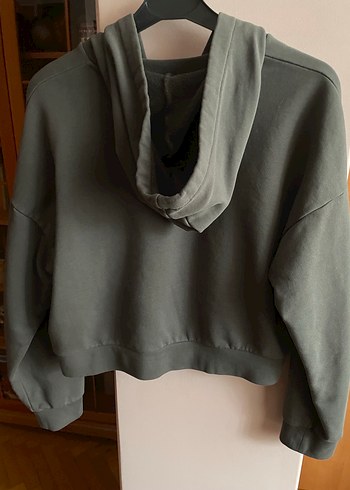 Gri Kapüşonlu Rahat Kesim Crop Sweatshirt - Görsel 3