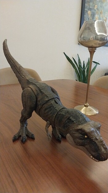 Jurassic World Güçlü Isırıklar Dinozor Figürü HDY55 