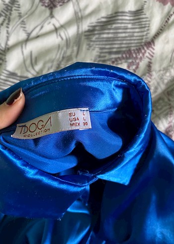 Mavi Saten Düğmeli Kadın Gömlek - Görsel 3