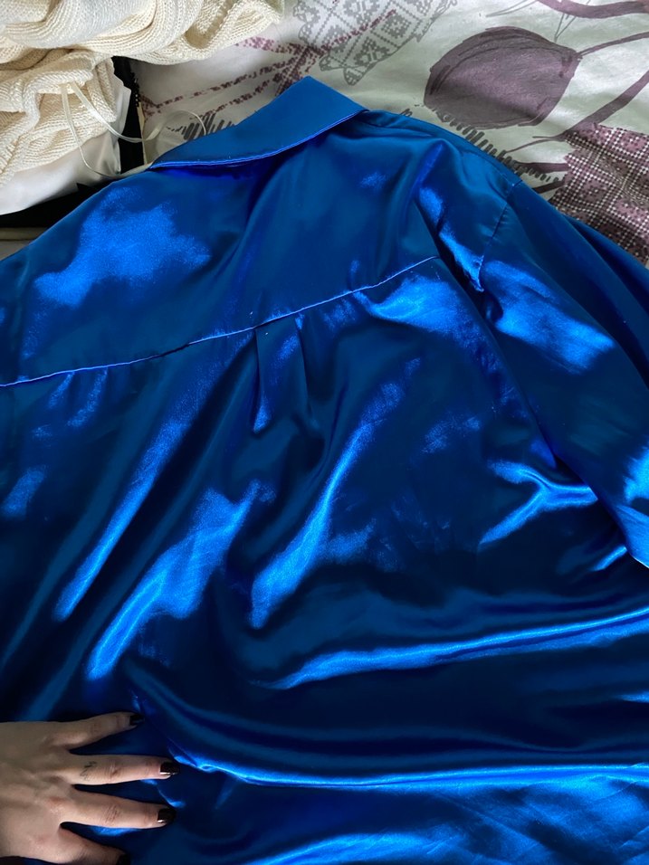 Mavi Saten Düğmeli Kadın Gömlek - Görsel 2