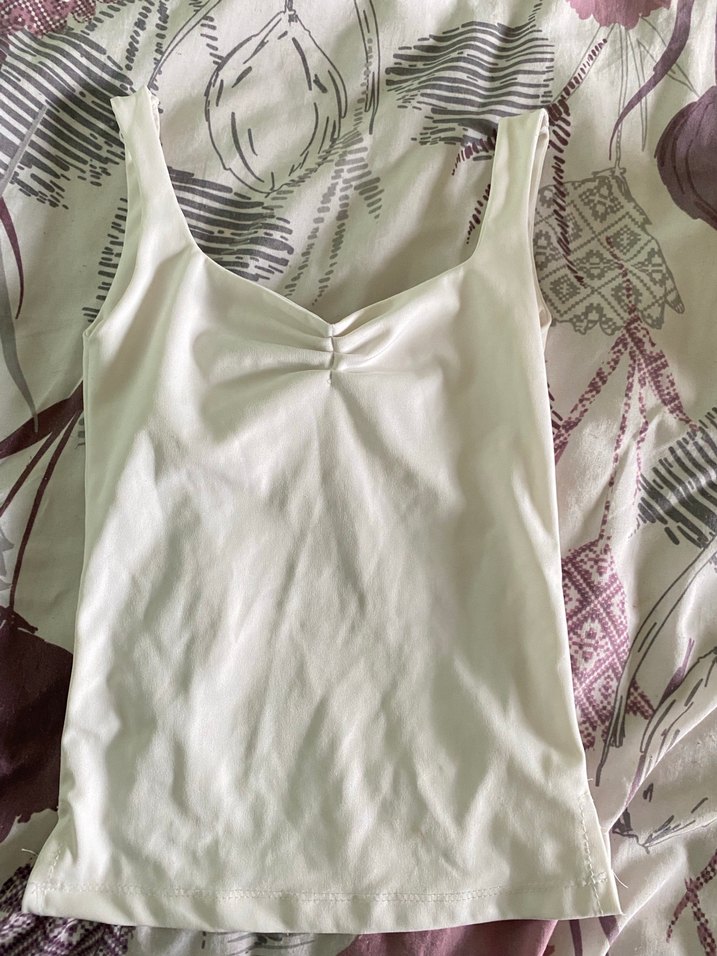 V Yaka Sırt Dekolteli Büzgülü Beyaz Bluz - Görsel 3