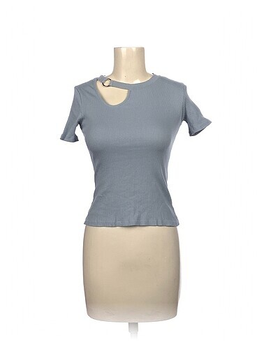 Dilvin T-shirt %70 İndirimli.