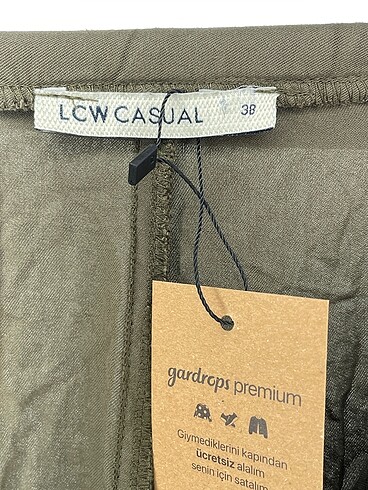 LC Waikiki Mini Şort %70 İndirimli. - Görsel 4