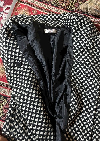 Desenli Düğmeli Kadın Kaban - Görsel 3