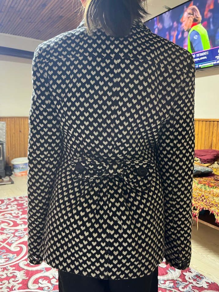 Desenli Düğmeli Kadın Kaban - Görsel 2