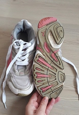 37 Beden beyaz Renk orjinal puma spor ayakkabi