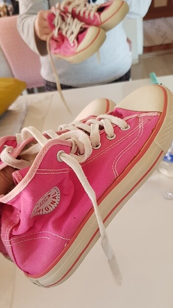 38 Beden pembe Renk Pembe converse