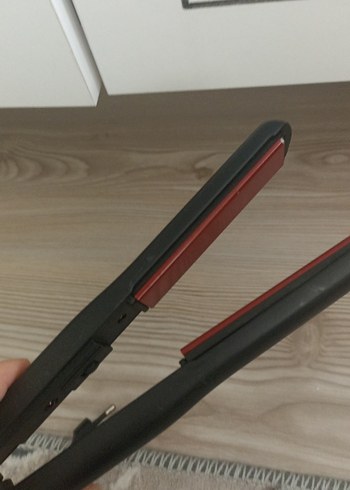 Siyah Saç Düzleştirici - Görsel 2