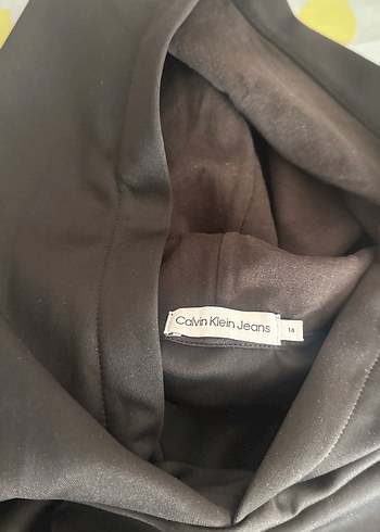 Calvin Klein Siyah Yüksek Yakalı  orjinal ürünü - Görsel 2