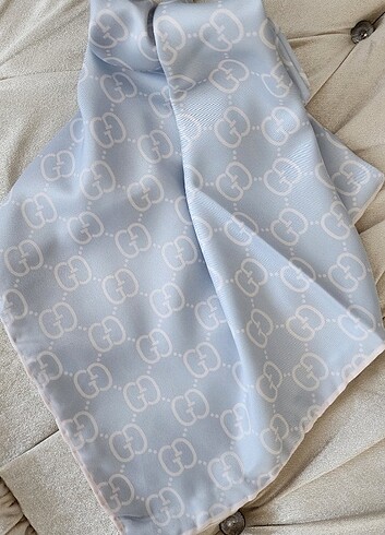 Gucci eşarp
