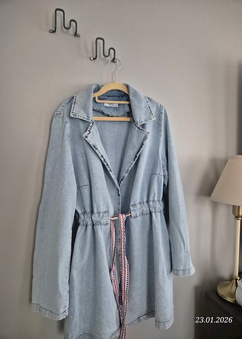 Kadın Uzun Denim Ceket, Kuşaklı, Bol Kesim - Görsel 4