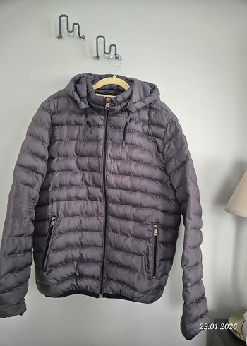 Gri Kapüşonlu Erkek Mont - Görsel 4