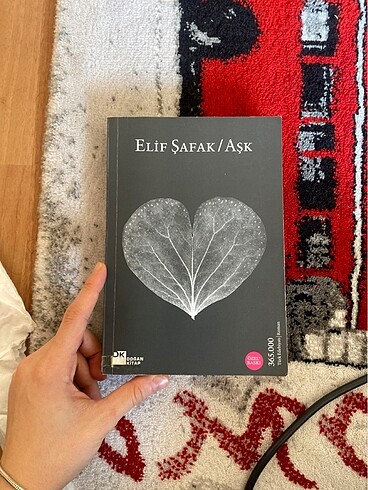 Elif şafak aşk