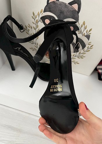 Parlak Siyah Payetli Stiletto Kadın Topuklu Ayakkabı - Görsel 2