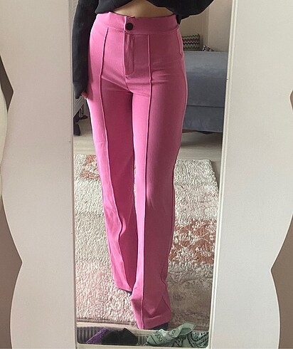 Pembe likralı