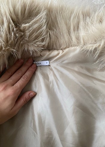 Bej Kadın Kürk Detaylı Kolsuz Yelek - Görsel 3