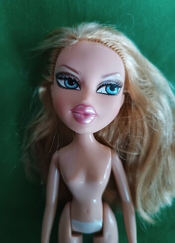  Beden Renk Bratz bebek
