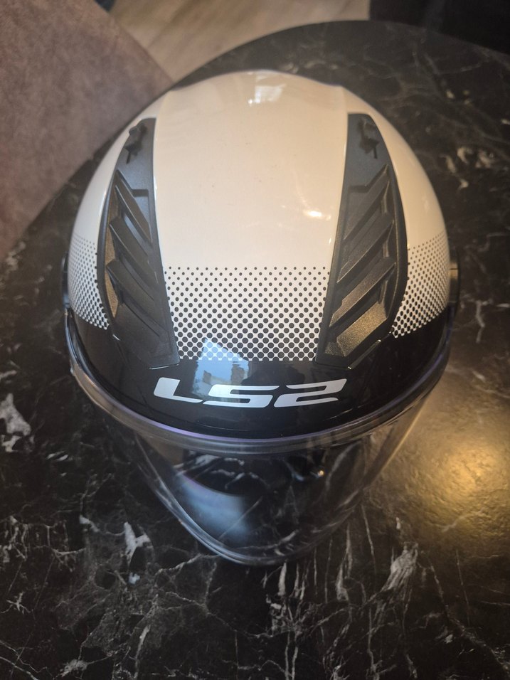 Siyah Deri Biker Kask, Tokalı, Sokak Stili - Görsel 4