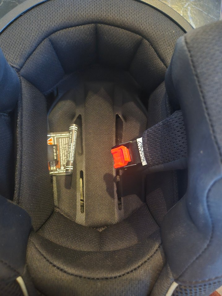 Siyah Deri Biker Kask, Tokalı, Sokak Stili - Görsel 2