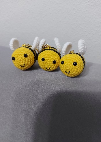 El Yapımı Örgü Arı Anahtarlık - Görsel 3