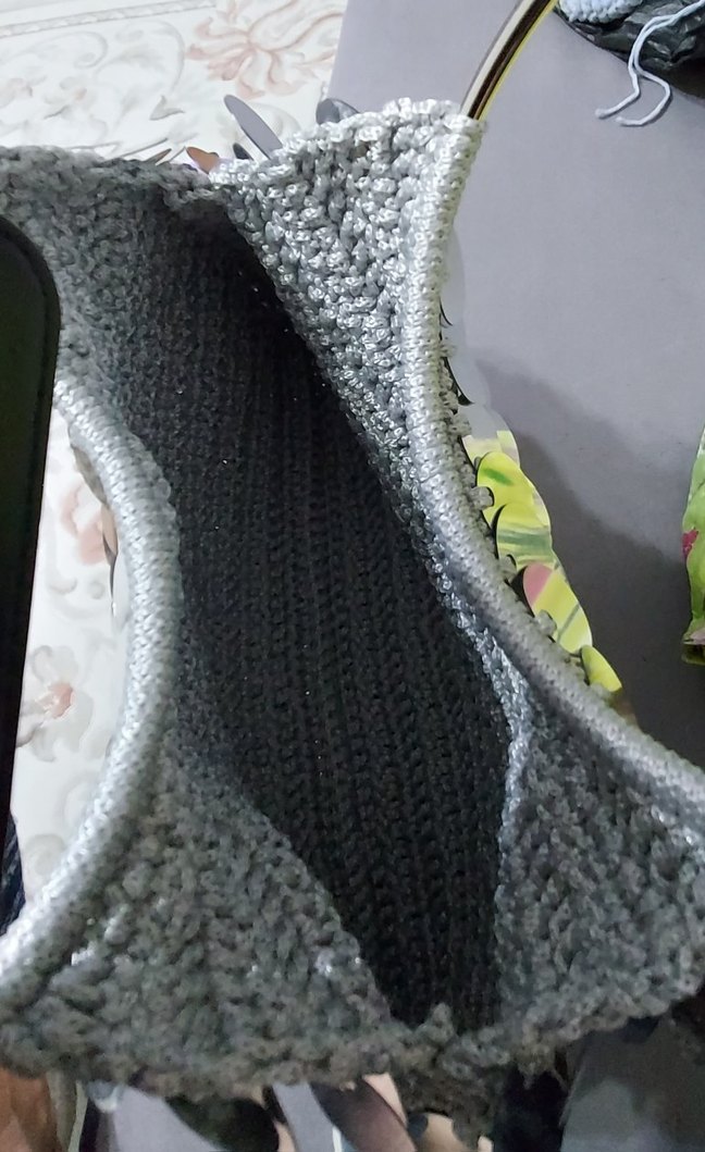 Gri Pul Detaylı Metal Saplı Kadın Çanta - Görsel 2