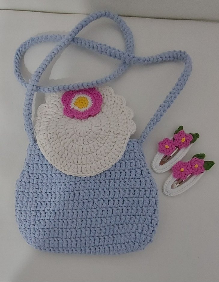 Kız çocukları için  Çiçek Desenli Örgü Kız Çantası ve Toka Seti - Görsel 2