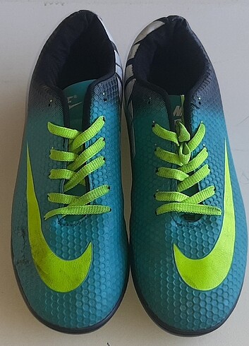 41 Beden turkuaz Renk 41 NUMARA NIKE HALISAHA AYAKKABISI