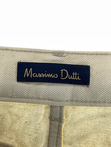 34 Beden beyaz Renk Massimo Dutti Jean / Kot %70 İndirimli.