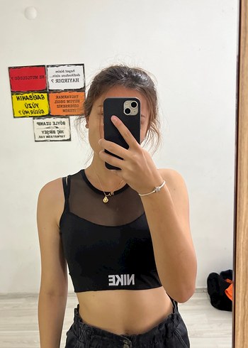 Siyah Yüksek Yakalı Spor Crop Top