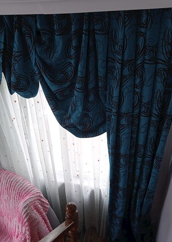 desenli fon perde 7-8 ay kullanıldı 2 adet vardır. - Görsel 2