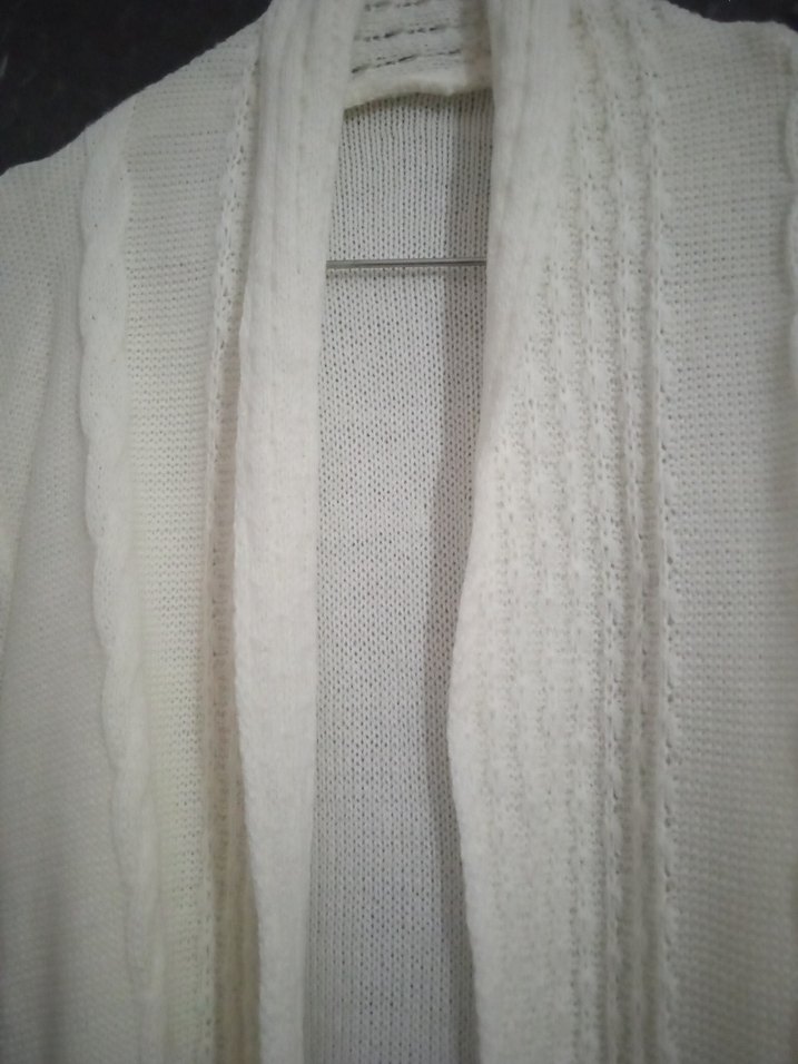 Uzun Beyaz Örgü Kadın Hırka yeni kullanılmamıştır beden
uymadığı - Görsel 4