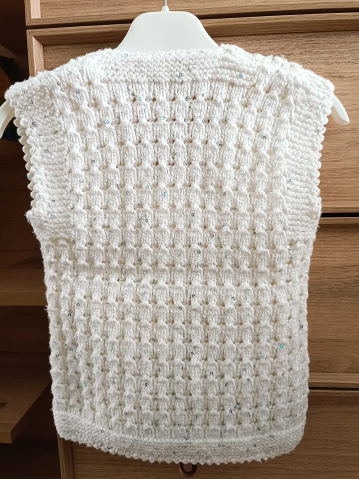 Kız Çocuk Beyaz Örgü Yelek - Görsel 2