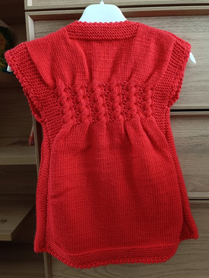 Kız Çocuk Kırmızı Örgü Kolsuz Hırka - Görsel 2