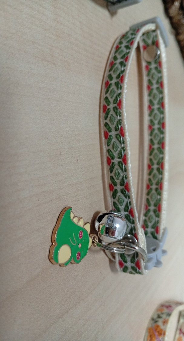 Yeşil Desenli Kedi Tasması Dinozor Figürlü - Görsel 2