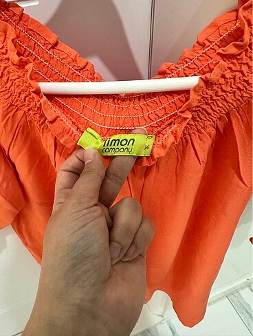 xs Beden turuncu Renk Limon markalı Omuz ve kol detaylı üst