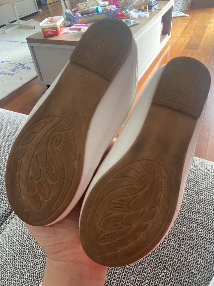 Klasik Fiyonk Detaylı Beyaz Kız Babet - Görsel 4