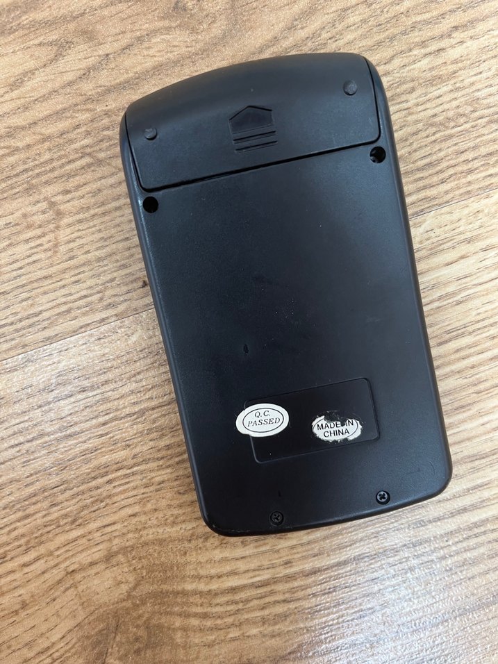 Küçük Siyah Hesap Makinesi - Görsel 2