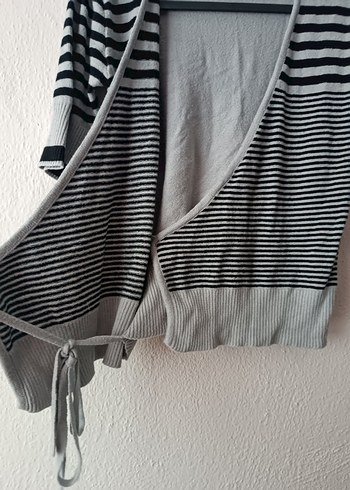 Adil Işık Gri Çizgili v kruvaze yakalı ince hırka - Görsel 12