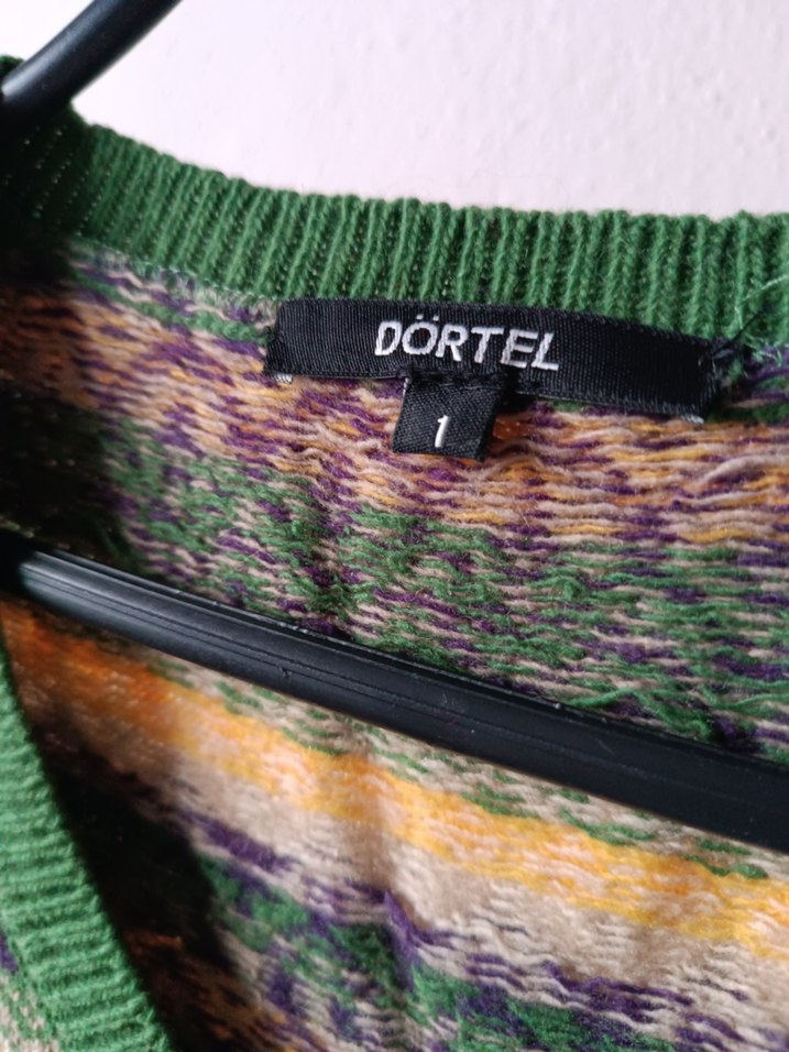 Dörtel marka yeşil renkli V Yaka Yün Süveter - Görsel 4