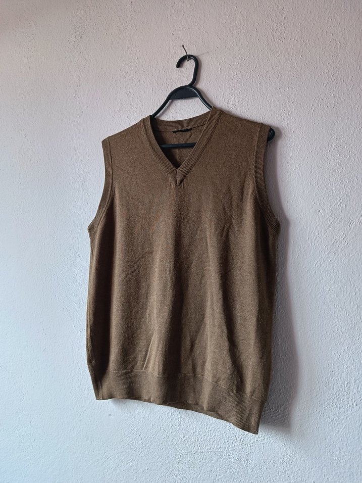 Kahverengi V Yakalı Yün Süveter - Görsel 3