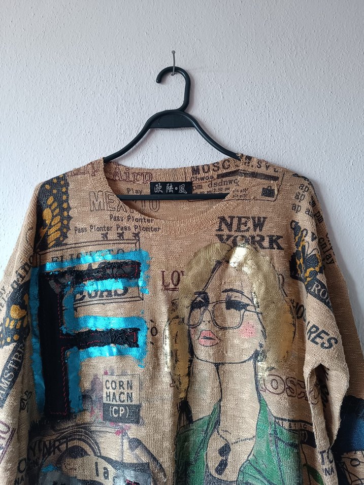 Yurtdışından Özel tasarım kız figürlü salaş kazak - Görsel 3