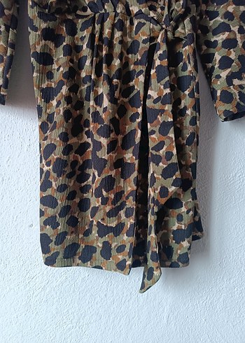 Mango haki kamuflaj desenli kruvaze elbise - Görsel 4