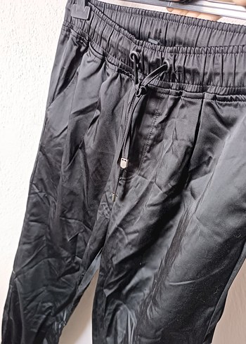 Mavi Marka Siyah Rahat Kesim Eşofman Altı - Görsel 11