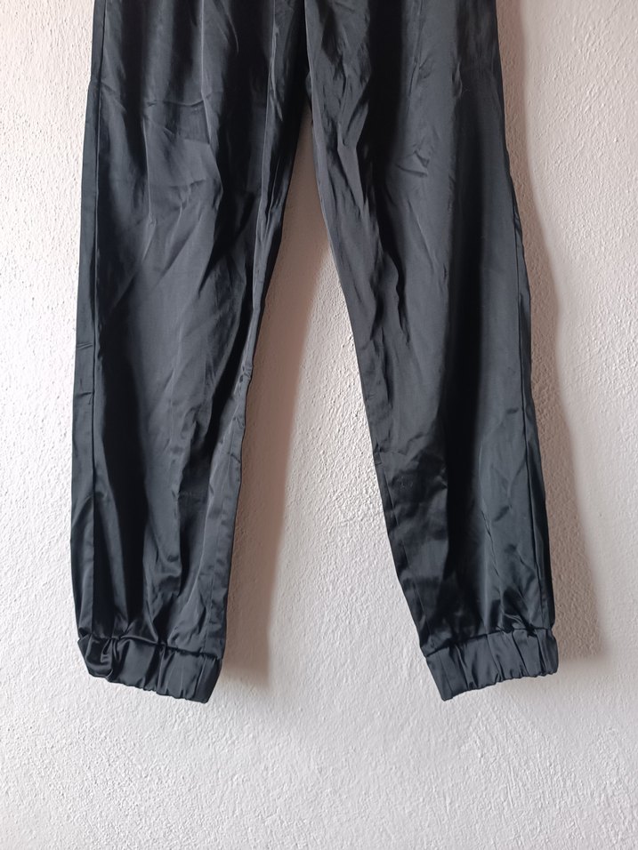 Mavi Marka Siyah Rahat Kesim Eşofman Altı - Görsel 4