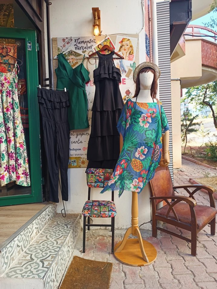 Çiçekli ananas desenli pareo elbise - Görsel 5