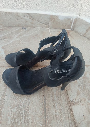 Siyah Stiletto Topuklu Kadın Sandalet
