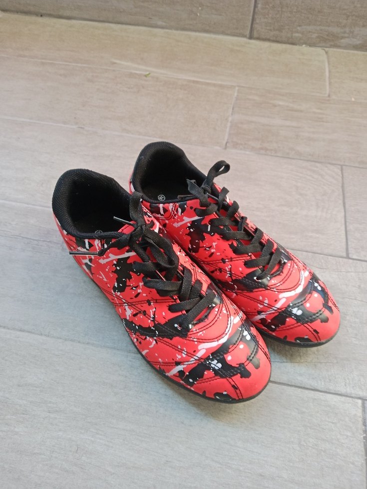 Renkli Bağcıklı ve Erkek Futbol Ayakkabısı - Görsel 2