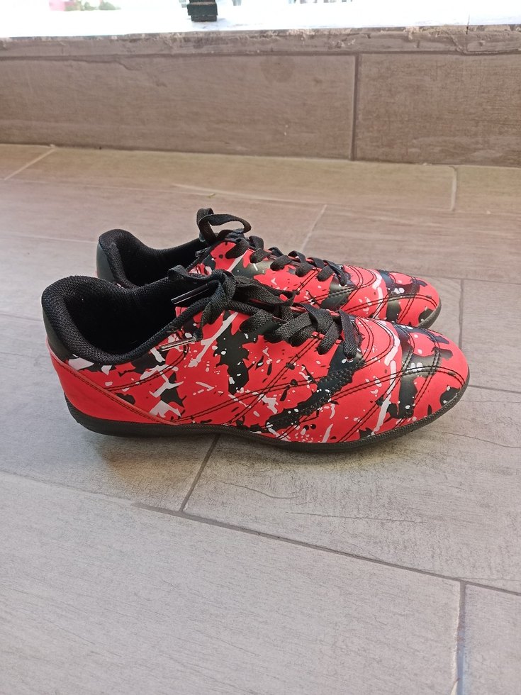 Renkli Bağcıklı ve Erkek Futbol Ayakkabısı - Görsel 4