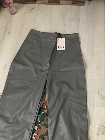 H&M Cok beğenerek aldım fakat olmadı büyük geldi