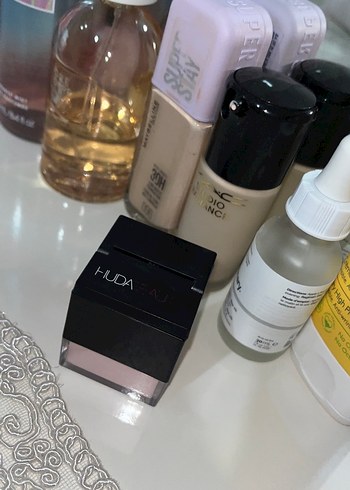 Huda Beauty Cherry Blossom - Görsel 4